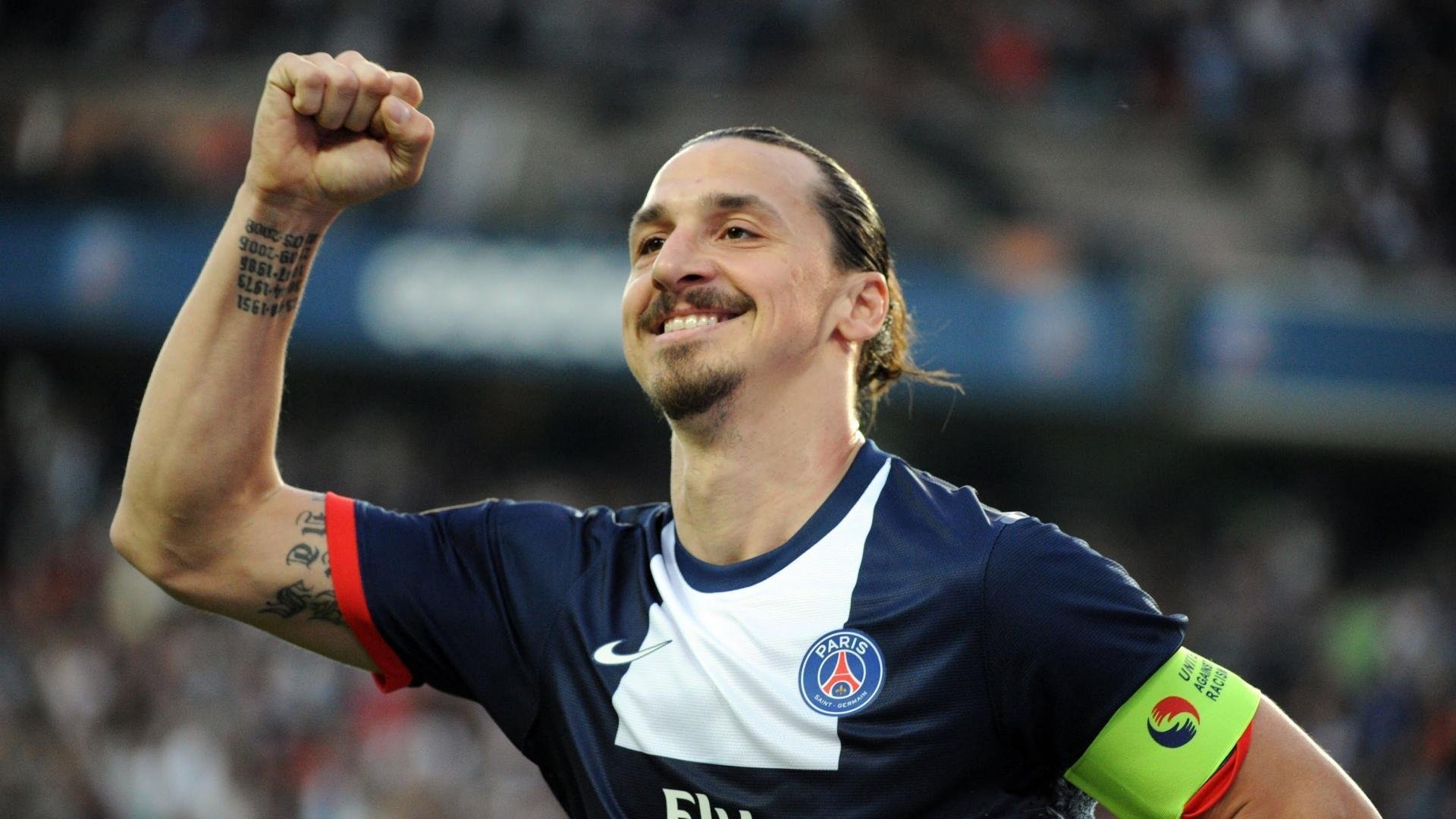 摩托车大奖赛：速度与激情的完美结合，摩托车比赛视频 震撼全场跑车